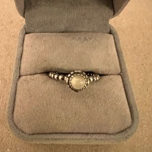 Pandora ring silver with moonstone